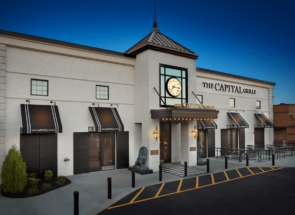 CapitalGrille_RooseveltField _Exterior